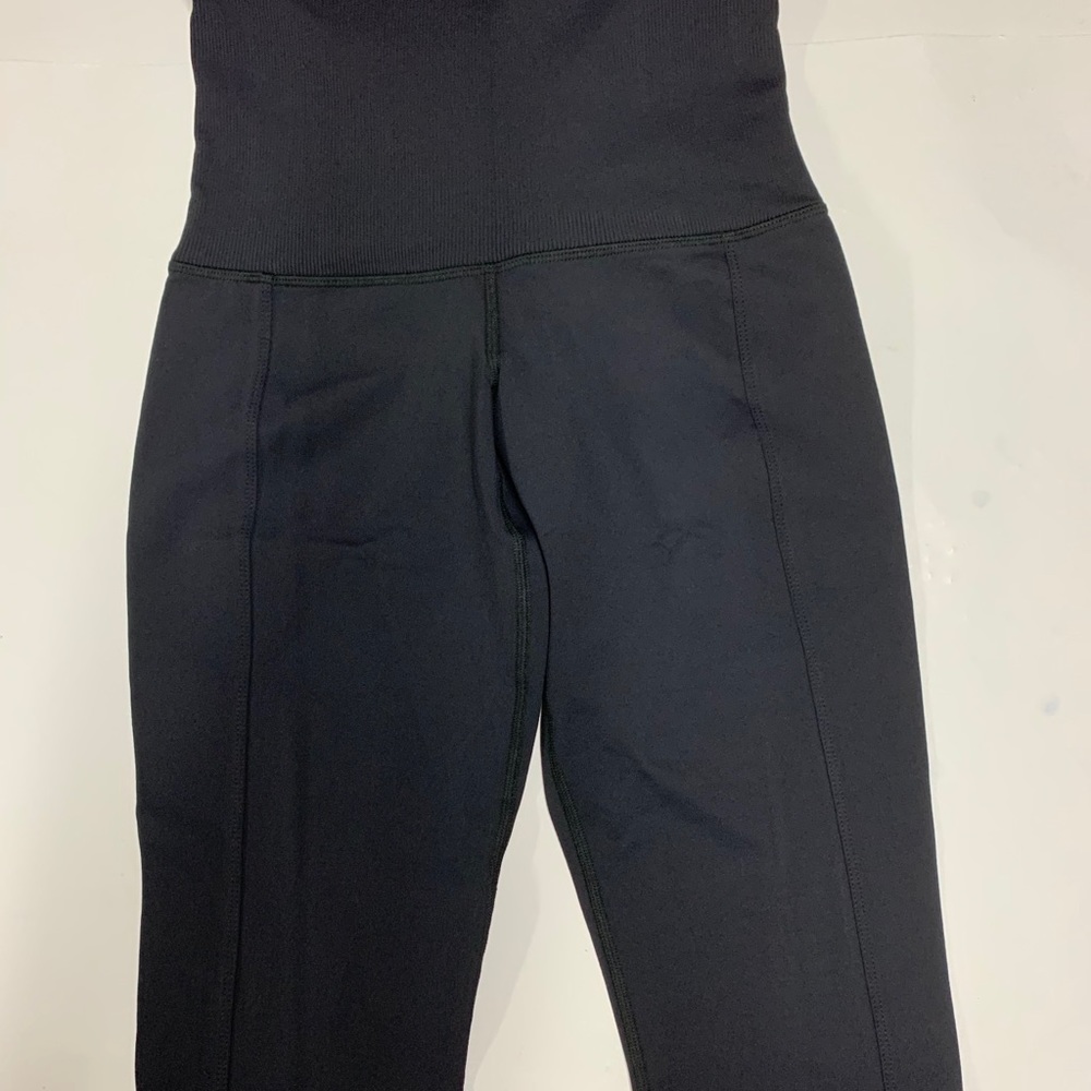 High Waist Basic Crop-Black - Picture 6 of 10